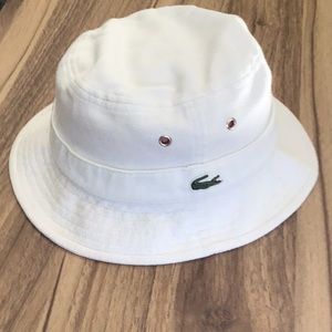 White Lacoste Fisherman Hat, preowned and in good condition.